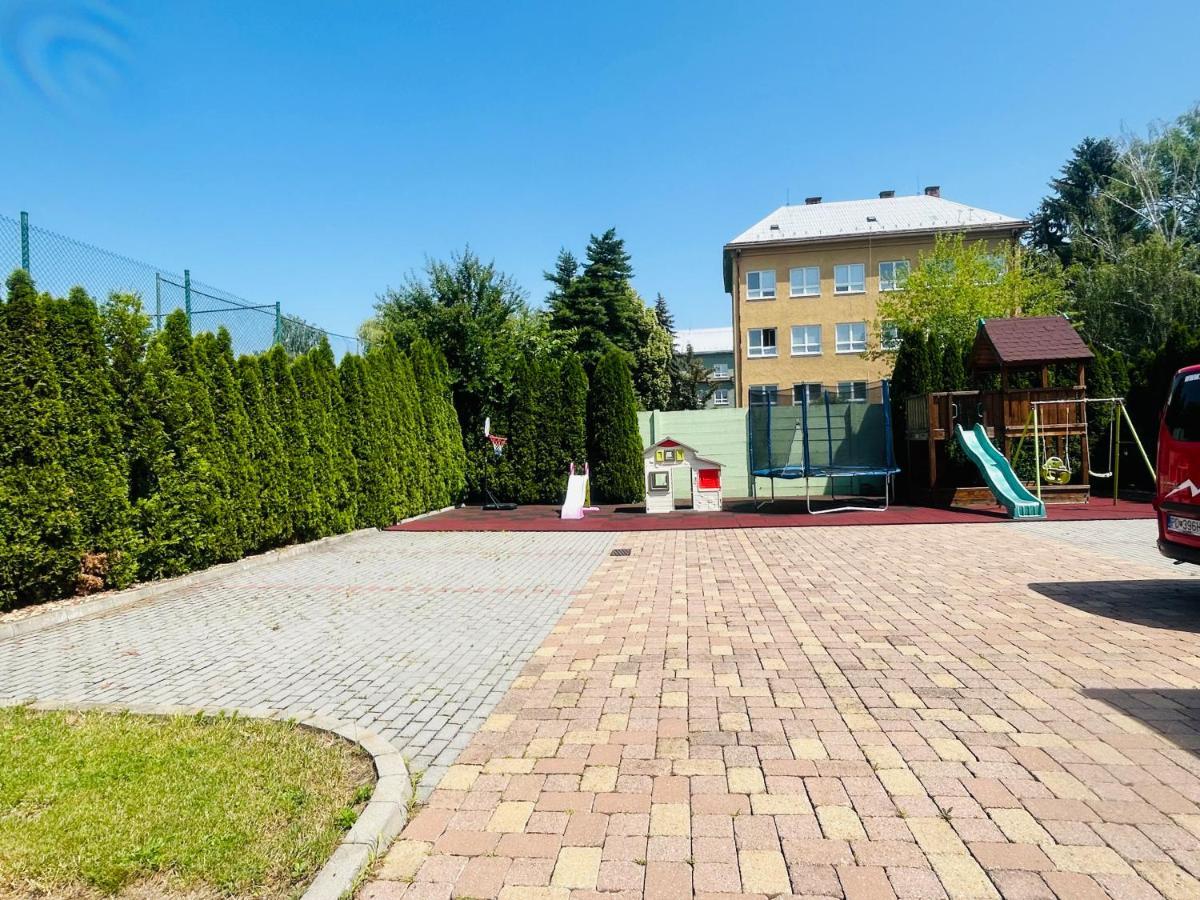 Penzion Benedikti Prievidza Extérieur photo