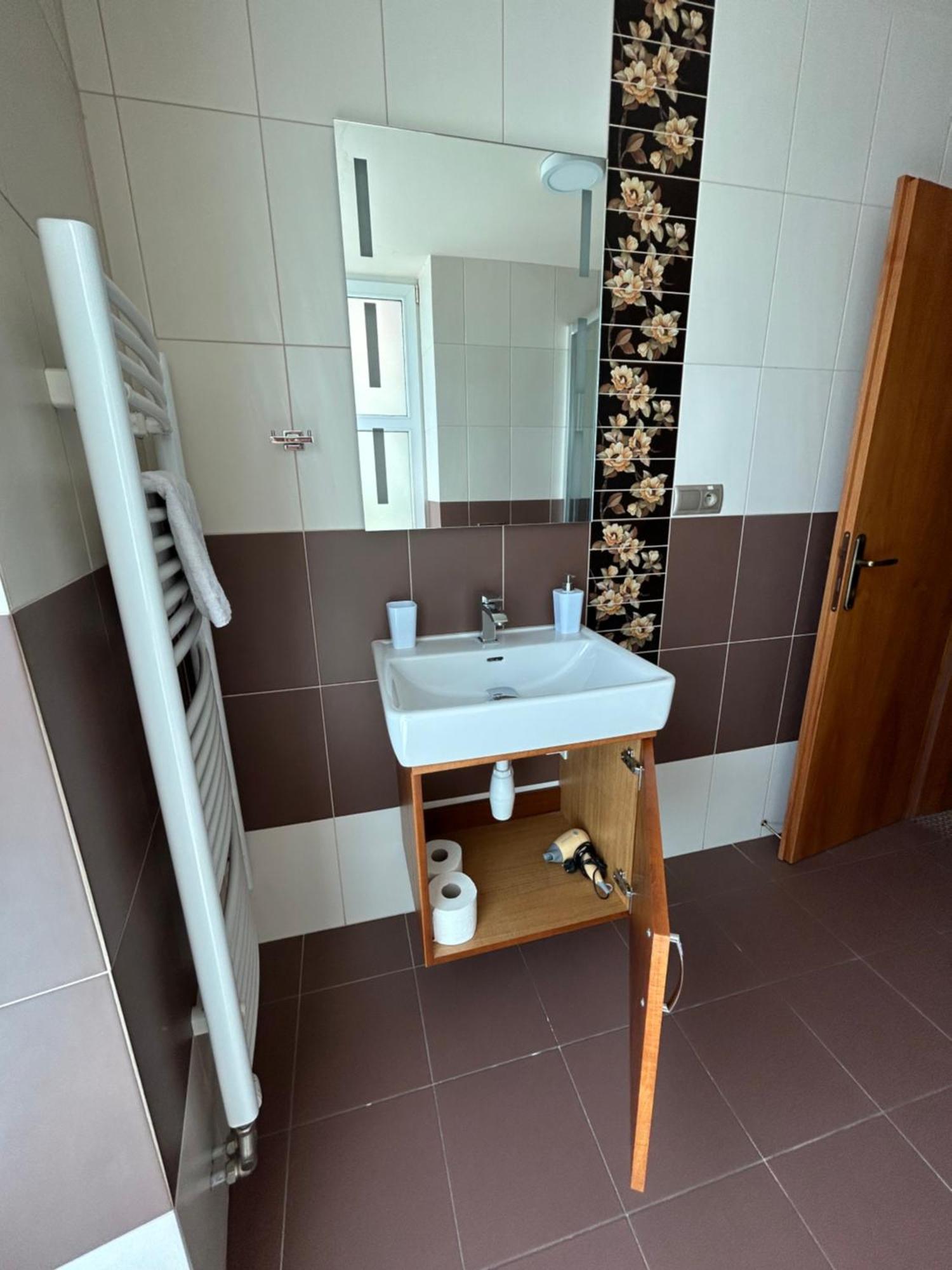Penzion Benedikti Prievidza Extérieur photo